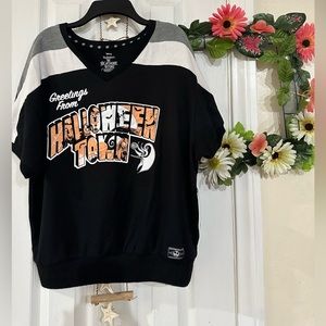 Disney Halloween shirt brand new 💖